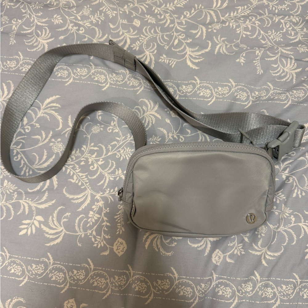 Lululemon Everywhere Belt Bag with Long Strap 1L NWOT